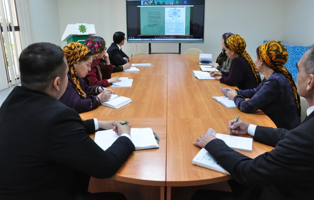 SANLY ULGAM ARKALY GEÇIRILEN YLMY SEMINAR