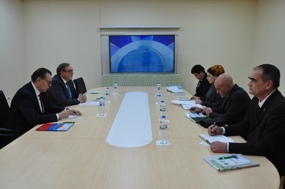 СОСТОЯЛАСЬ ВСТРЕЧА С ЧРЕЗВЫЧАЙНЫМ И ПОЛНОМОЧНЫМ ПОСЛОМ РОССИЙСКОЙ ФЕДЕРАЦИИ В ТУРКМЕНИСТАНЕ surady