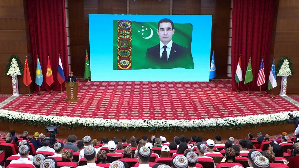 «HALKARA GATNAŞYKLARY: PARAHATÇYLYK DIALOGYNYŇ MEDENIÝETI»  ATLY II HALKARA BÄSLEŞIGINE BADALGA BERILDI