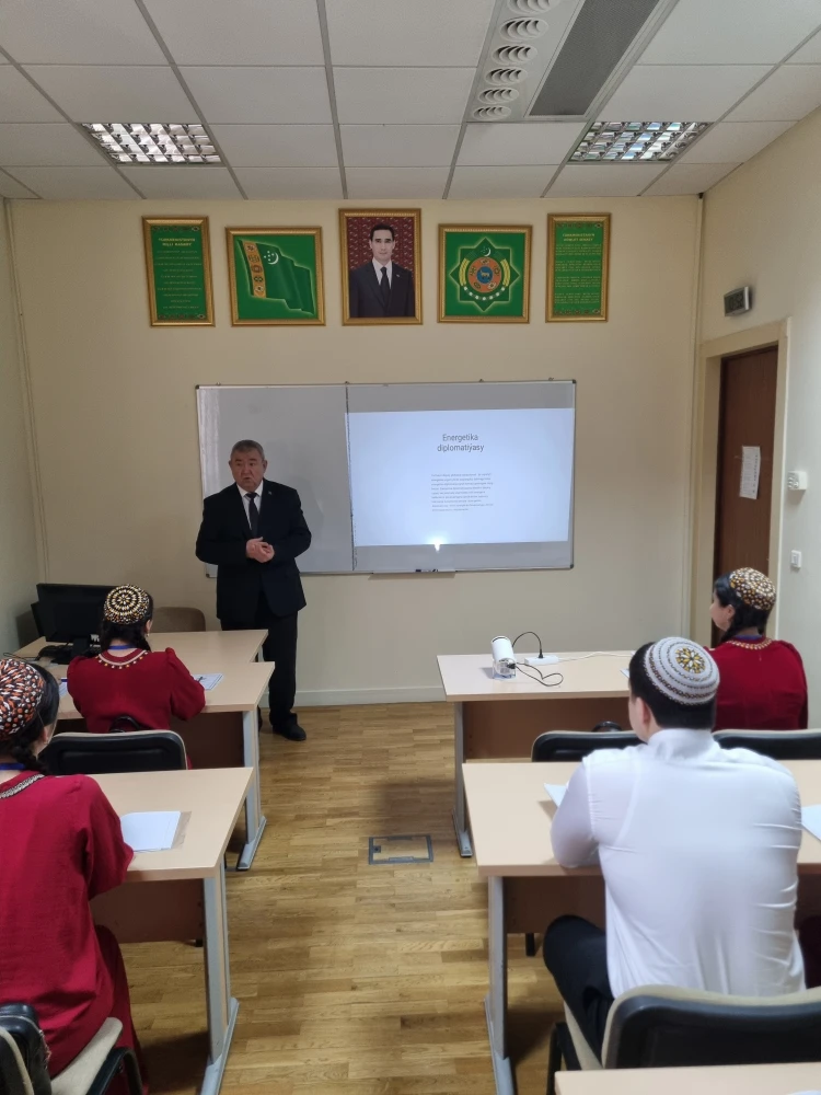 TRAINING COURSE ON THE ENERGY DIPLOMACY surady