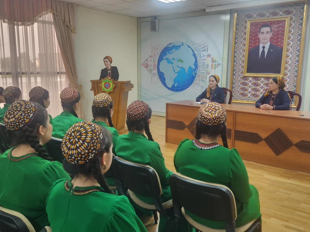 ANOTHER SEMINAR WITH THE PARTICIPATION OF MEMBERS OF THE YOUNG DIPLOMATS SCHOOL surady