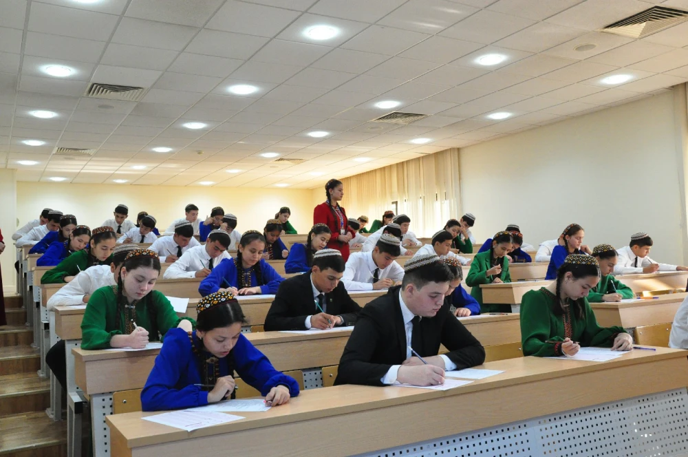 «PARAHATÇYLYGYŇ ÝAŞ ÇAPARLARY» ATLY AKYL-PAÝHAS BÄSLEŞIGINIŇ  V MÖWSÜMINIŇ SAÝLAMA TEST SYNAGY GEÇIRILDI
