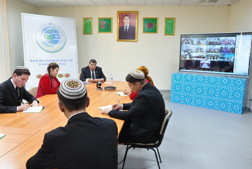 SANLY ULGAM ARKALY WEBINAR GEÇIRILDI surady