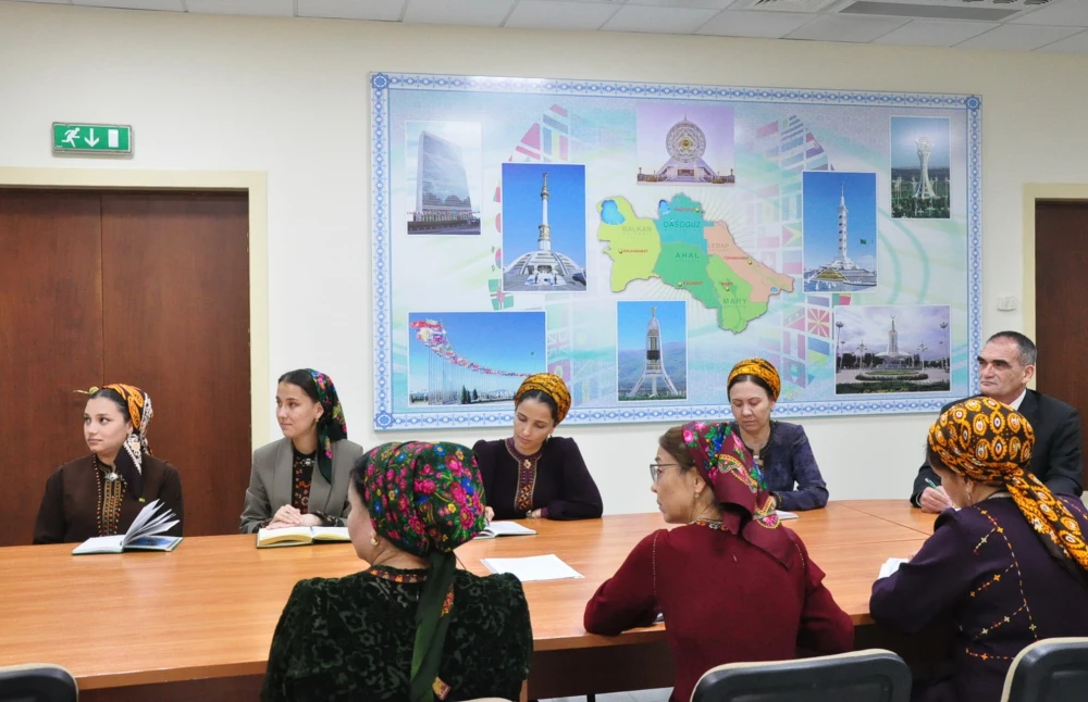SANLY ULGAM ARKALY GEÇIRILEN YLMY SEMINAR