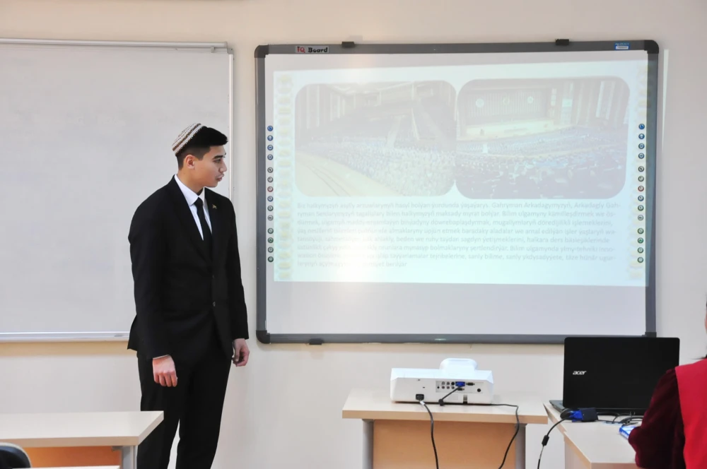 Ýaşlar syýasatyna bagyşlanan maslahat