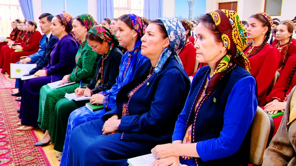 A MEETING WAS HELD WITH THE LAW ENFORCEMENT OFFICERS OF TURKMENISTAN