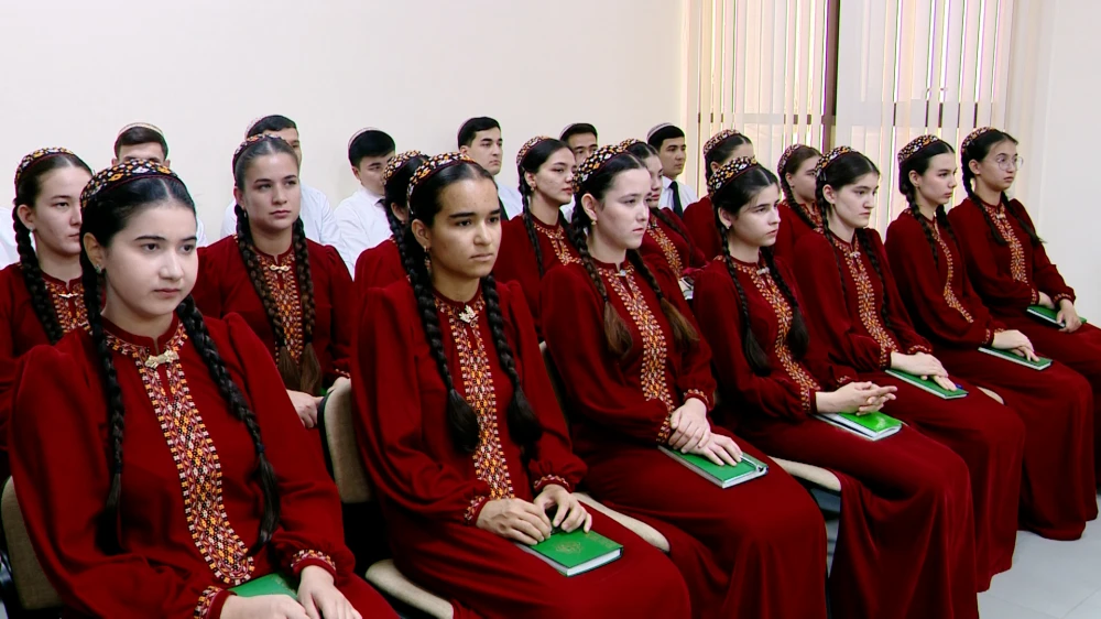 «ÝOKARY BILIMDE SANLYLAŞDYRMA, IT WE EMELI AŇ» ATLY OKUW SAPAGY
