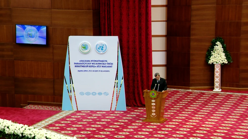 «HALKARA HYZMATDAŞLYK: PARAHATÇYLYGY WE DURNUKLY ÖSÜŞI BERKITMEGIŇ KEPILI» ATLY MASLAHAT GEÇIRILDI