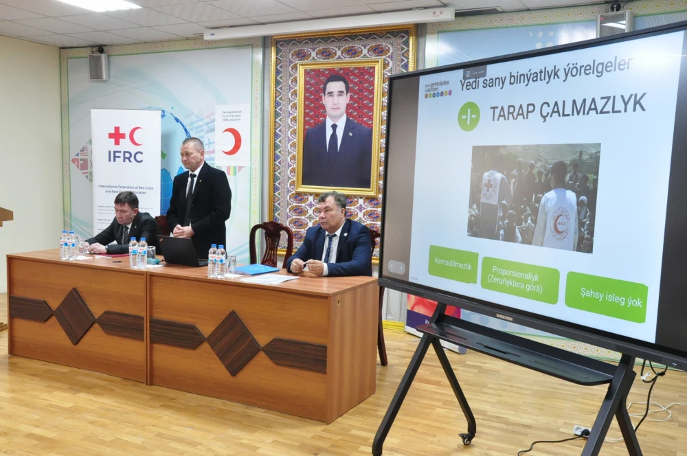 “HALKARA YNSANPERWER HUKUGY – PARAHATÇYLYGYŇ GORAGÇYSY” ATLY OKUW MASLAHATY GEÇIRILDI