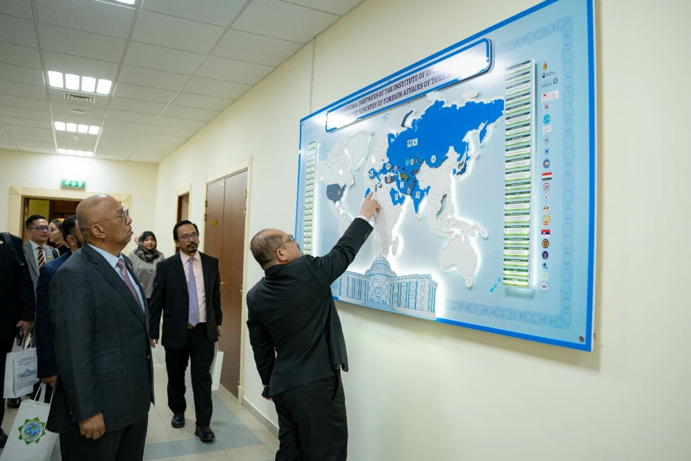 DOSTLUKLY GATNAŞYKLARA BAGYŞLANAN OKUW SAPAGY