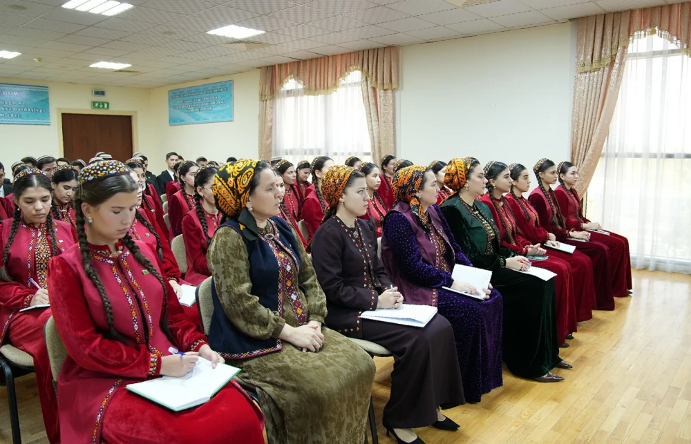 КОНФЕРЕНЦИЯ, ПОСВЯЩЕННАЯ ЗНАМЕНАТЕЛЬНЫМ  ДАТАМ