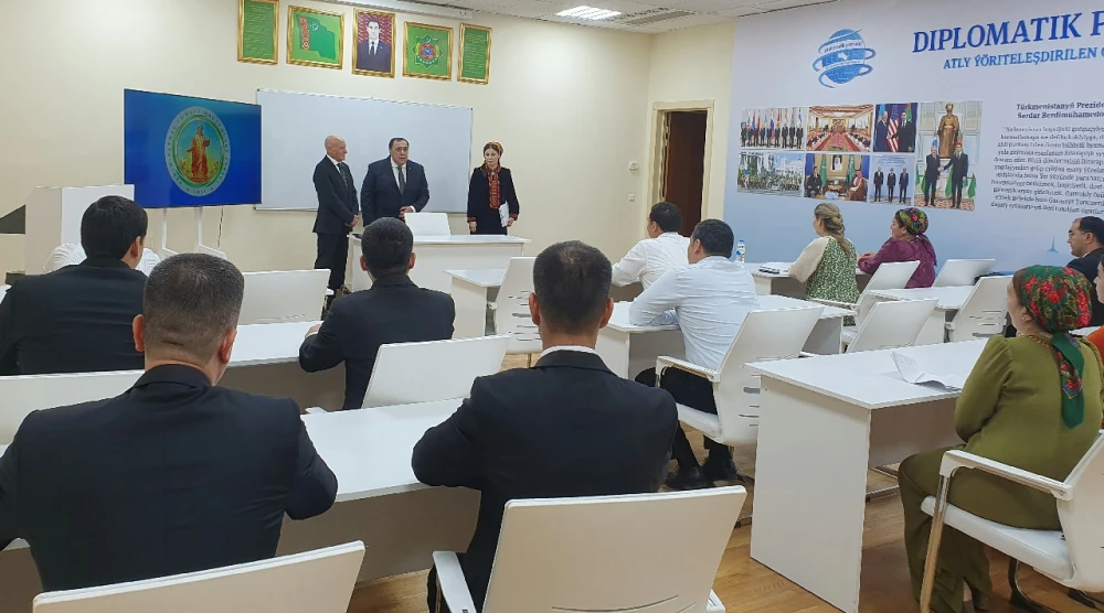 THE SUMMER PHASE OF THE «DIPLOMATIC PROTOCOL» SPECIALIZED TRAINING CENTER STARTS ITS WORK