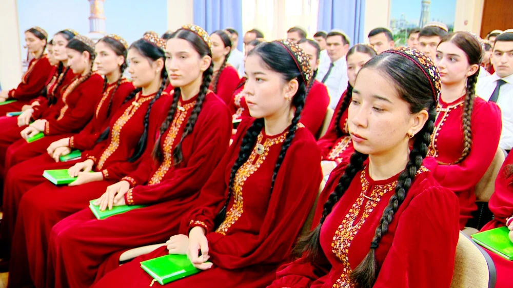 A MEETING WAS HELD WITH THE LAW ENFORCEMENT OFFICERS OF TURKMENISTAN