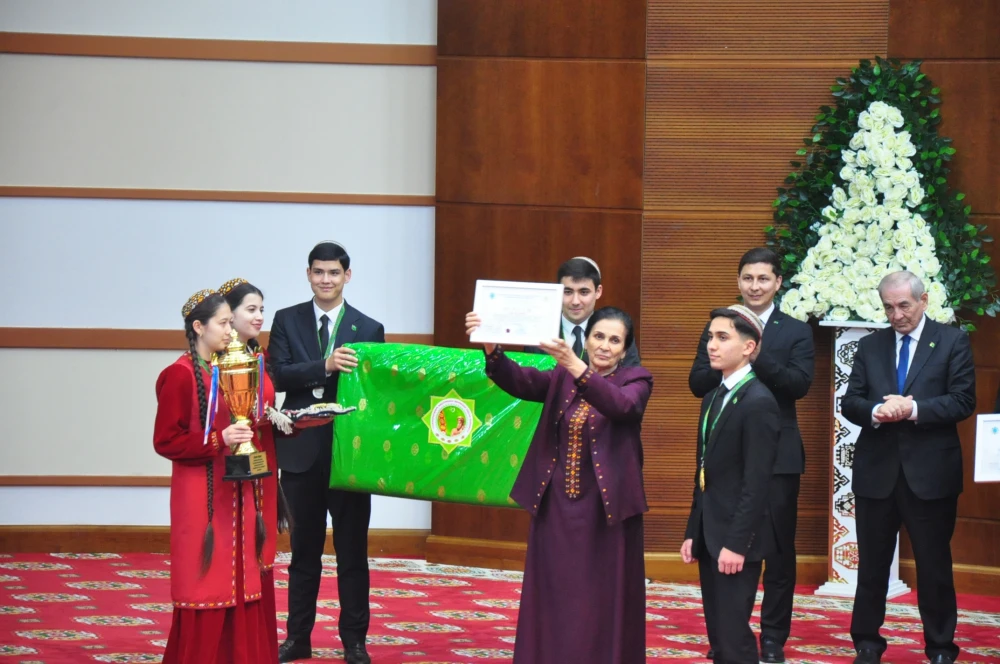 «Parahatçylygyň ýaş çaparlary»: IV möwsüm jemlendi