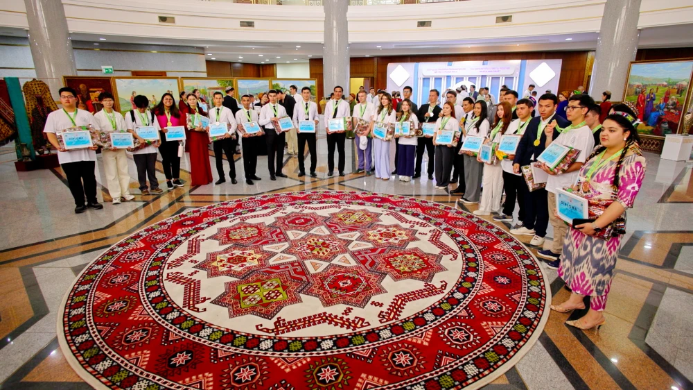 Международные отношения: культура мирного диалога surady