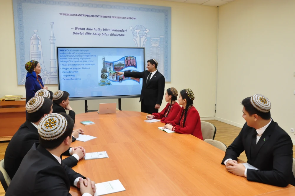 СОСТОЯЛСЯ СЕМИНАР «ТУРКМЕНИСТАН – ЯПОНИЯ: ЕДИНСТВО И УНИКАЛЬНОСТЬ МИРОВОЙ КУЛЬТУРЫ» surady