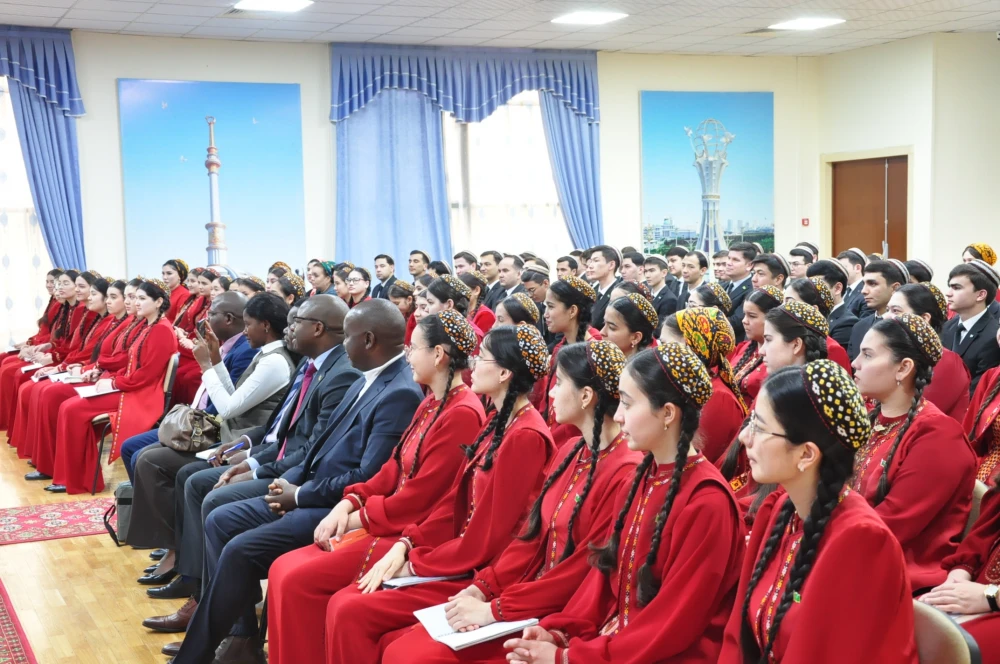 СОСТОЯЛСЯ СЕМИНАР С ДЕЛЕГАЦИЕЙ РЕСПУБЛИКИ ЗИМБАБВЕ