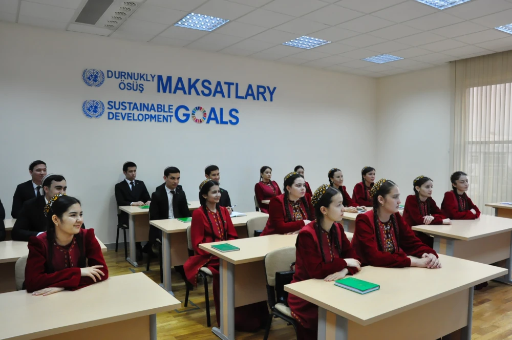 INSTITUTYŇ TALYPLARY ÜÇIN ADAM HUKUKLARY BOÝUNÇA TEMATIK OKUW SAPAKLARY