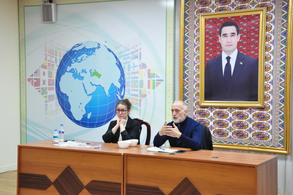 СТУДЕНТЫ НАЦИОНАЛЬНОЙ ШКОЛЫ ТУРКМЕНСКОЙ ДИПЛОМАТИИ ПРИНЯЛИ УЧАСТИЕ В ОТБОРОЧНЫХ ТУРАХ КОНКУРСА «ФРАНКОФОНИЯ-2026»