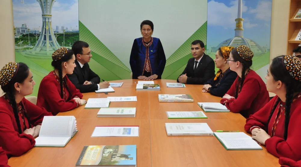 AN EDUCATIONAL ADVISORY MEETING WAS HELD surady