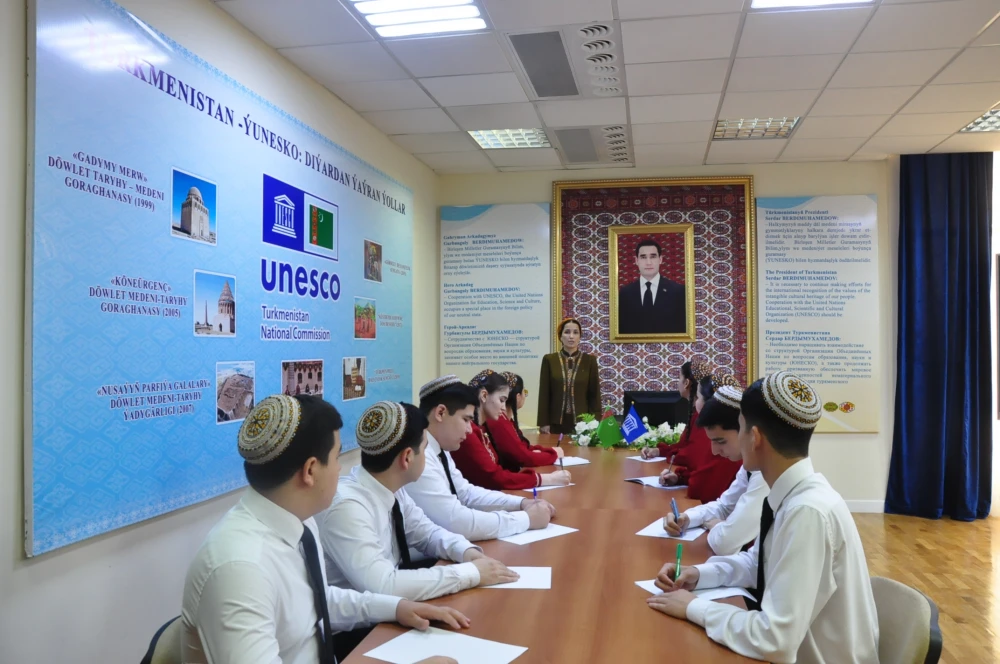 PRESENTATION COMPETITION ENTITLED “CULTURAL DIPLOMACY – A BRIDGE OF FRIENDSHIP”