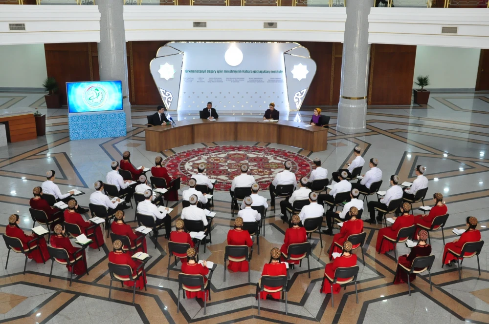 TÜRKMENISTANYŇ HALKARA GATNAŞYKLARYNYŇ HUKUK BINÝADYNYŇ ÄHMIÝETI BARADA WAGYZ-NESIHAT DUŞUŞYGY surady