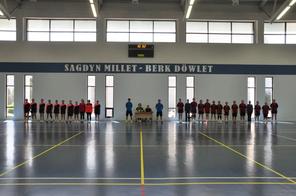 ПРОВОДИТСЯ СОРЕВНОВАНИЕ ЗА ПЕРВЕНСТВО ТУРКМЕНИСТАНА ПО ГАНДБОЛУ surady