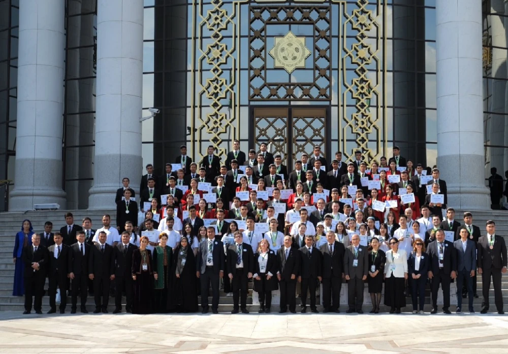 Baş maksat — parahatçylyk dialogynyň medeniýetini ilerletmek