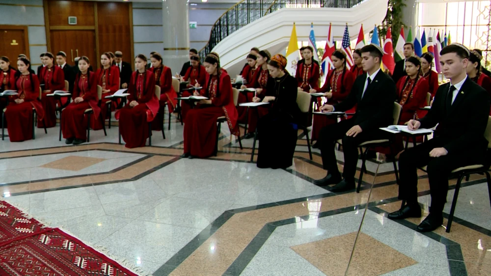 “DIALOG – PARAHATÇYLYGYŇ KEPILI” ATLY BRIFING GEÇIRILDI