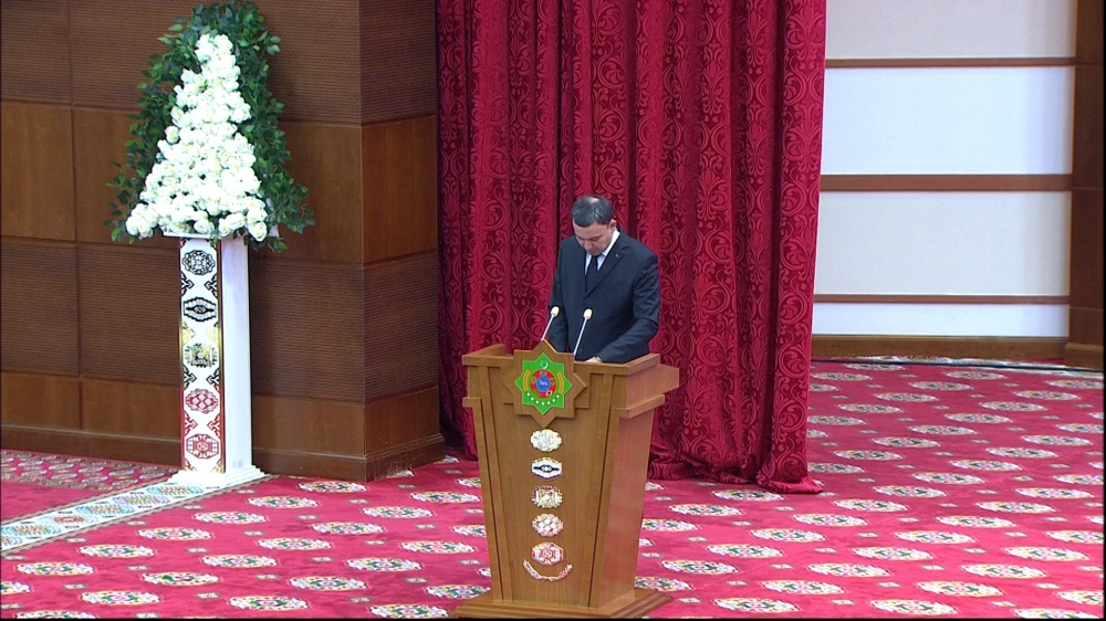 A CEREMONIAL MEETING WAS HELD ON THE OCCASION OF THE TRANSLATION OF THE BOOK “JEWEL OF THE MIND” BY THE HERO ARKADAG INTO THE AZERBAIJANI LANGUAGE