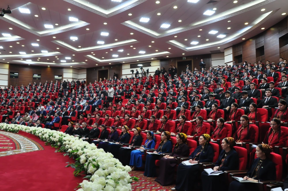 A CEREMONIAL MEETING WAS HELD ON THE OCCASION OF THE TRANSLATION OF THE BOOK “JEWEL OF THE MIND” BY THE HERO ARKADAG INTO THE AZERBAIJANI LANGUAGE