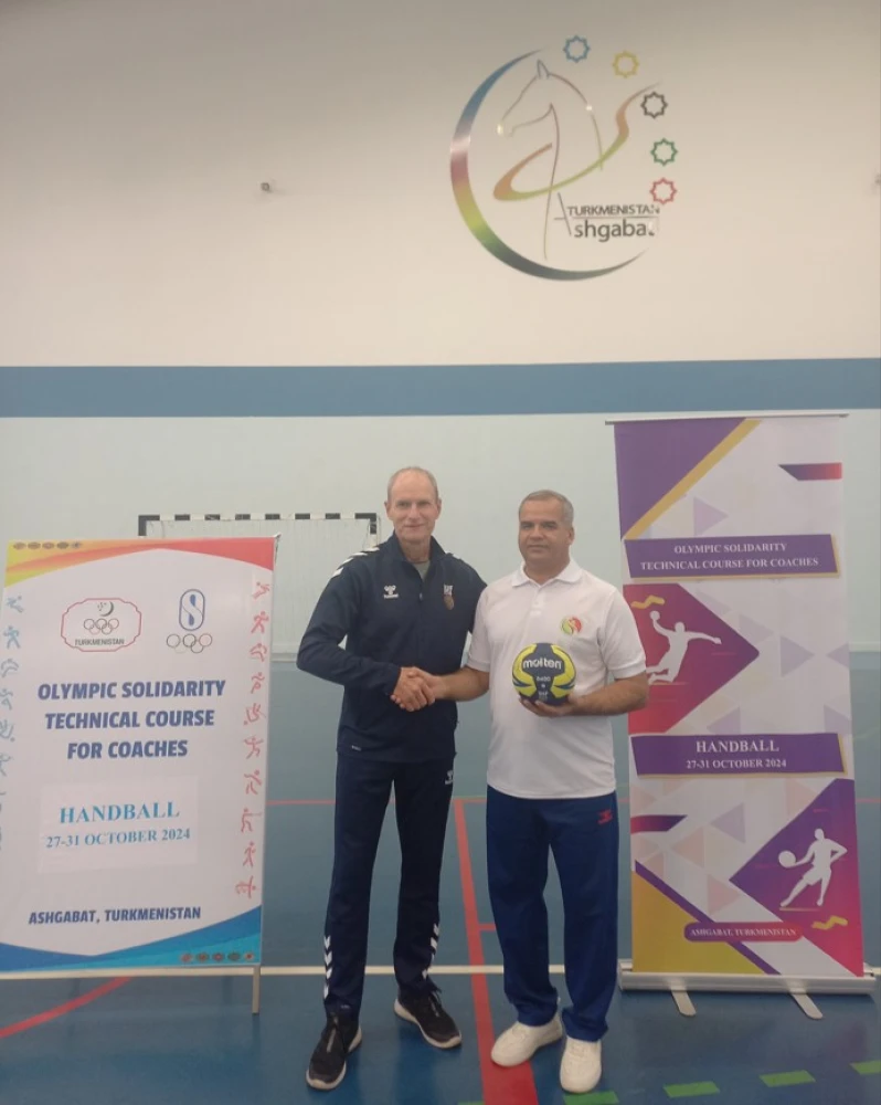 GANDBOL SPORTY BOÝUNÇA HALKARA OKUW-SEMINAR MASLAHATY GEÇIRILDI