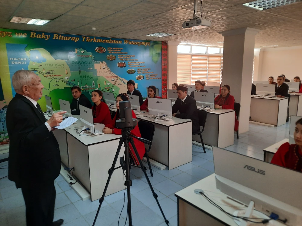 AN EXTRA COURSE ON THE DIRECTION OF TRANSPORT DIPLOMACY WAS HELD