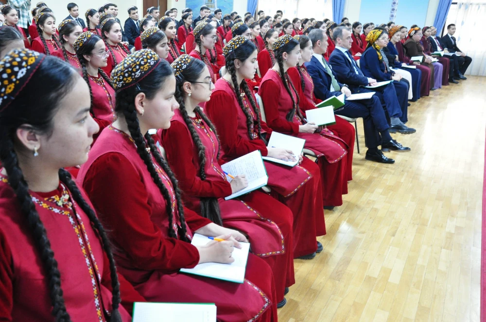 Lecture held by the Deputy Minister of Foreign Affairs and International Cooperation of the Republic of Italy Edmondo Cirielli