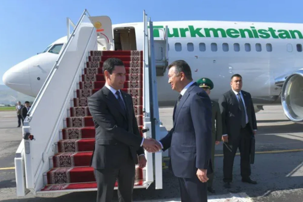 Turkmen-Tajik relations surady