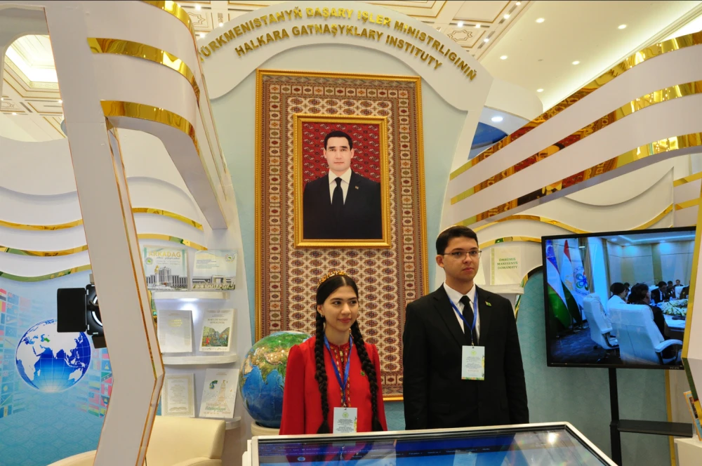 Exhibition dedicated to the Day of Workers of Healthcare and Medical Industry of  Turkmenistan