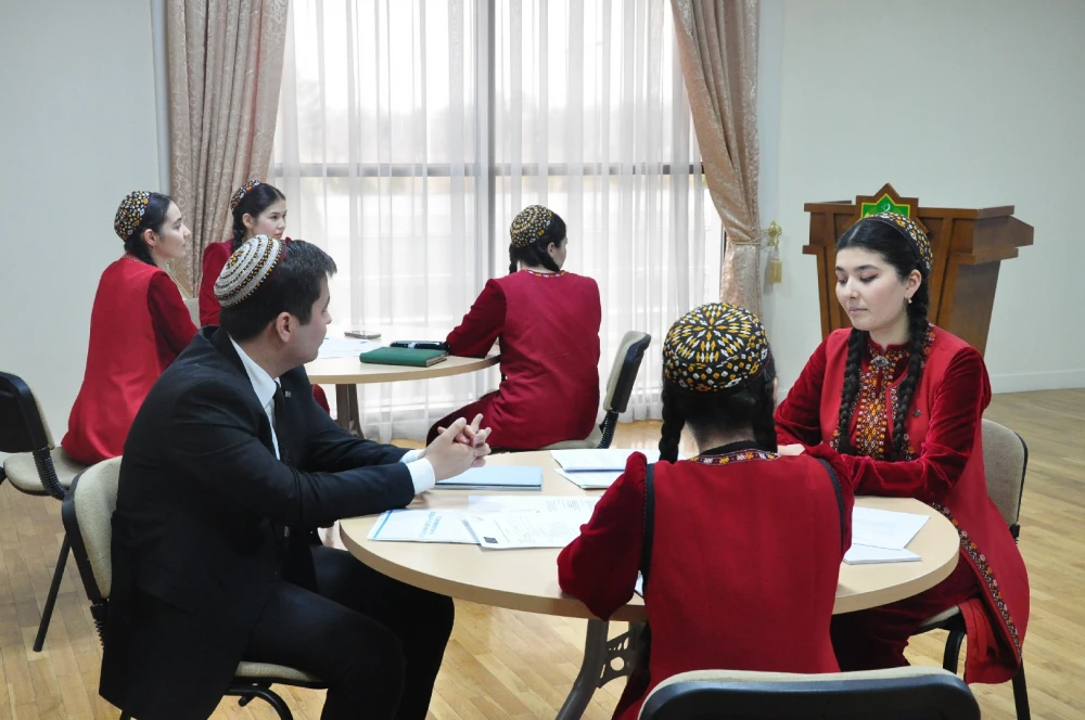 HALKARA ZENANLAR GÜNÜNE BAGYŞLANYP ÇEKIŞME  BÄSLEŞIGI GEÇIRILDI surady