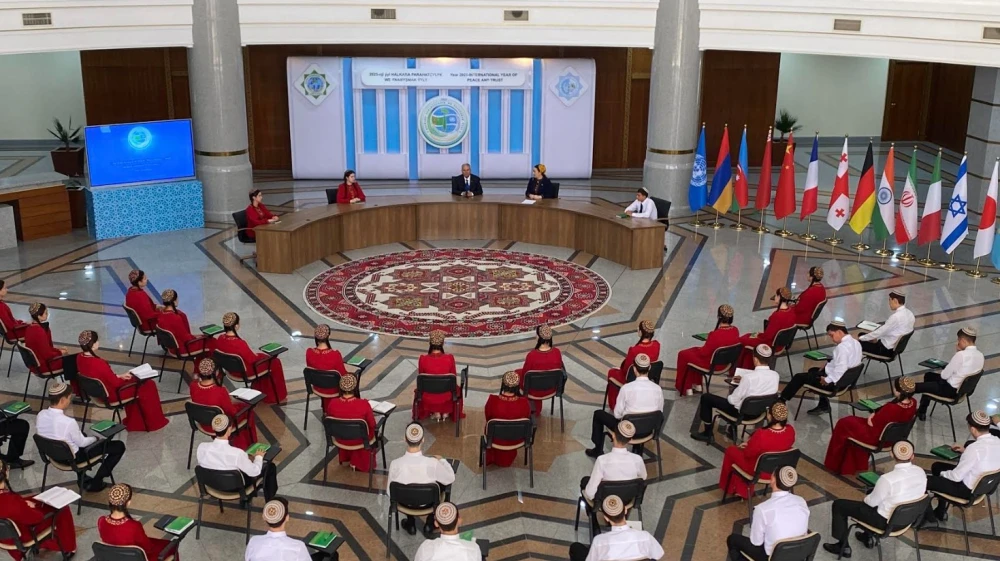 “TÜRKMENISTANYŇ HALK MASLAHATY – MILLI DEMOKRATIÝANYŇ NUSGASY” ATLY BRIFING GEÇIRILDI surady