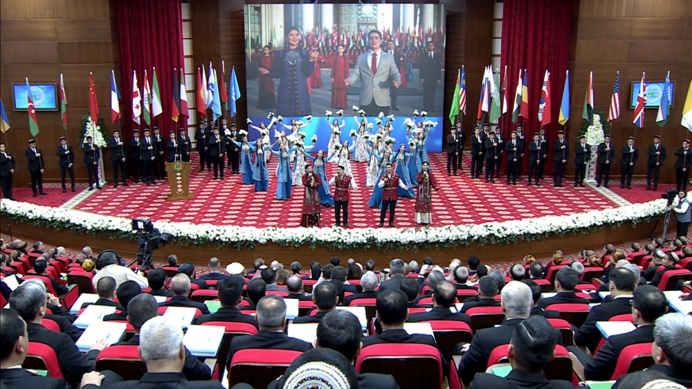 Hormatly Prezidentimiziň «Türkmenistanyň Bitaraplygy ― parahatçylygyň we ynanyşmagyň aýdyň ýoly» atly kitabynyň tanyşdyrylyş dabarasy surady