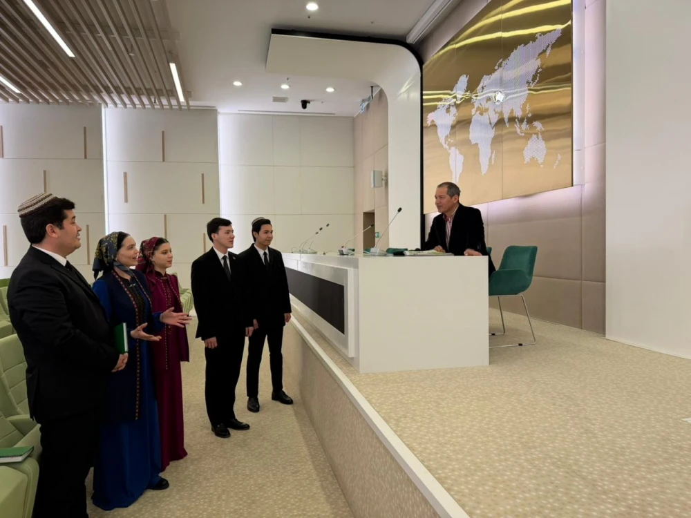 A TRAINING SESSION ON COMMENTARY MASTERY WAS HELD FOR YOUNG REPORTERS surady