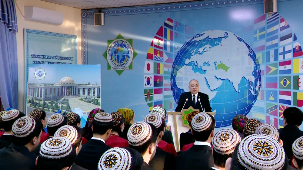 ÝYLYŇ ŞYGARYNA BAGYŞLANAN OKUW SAPAGY surady