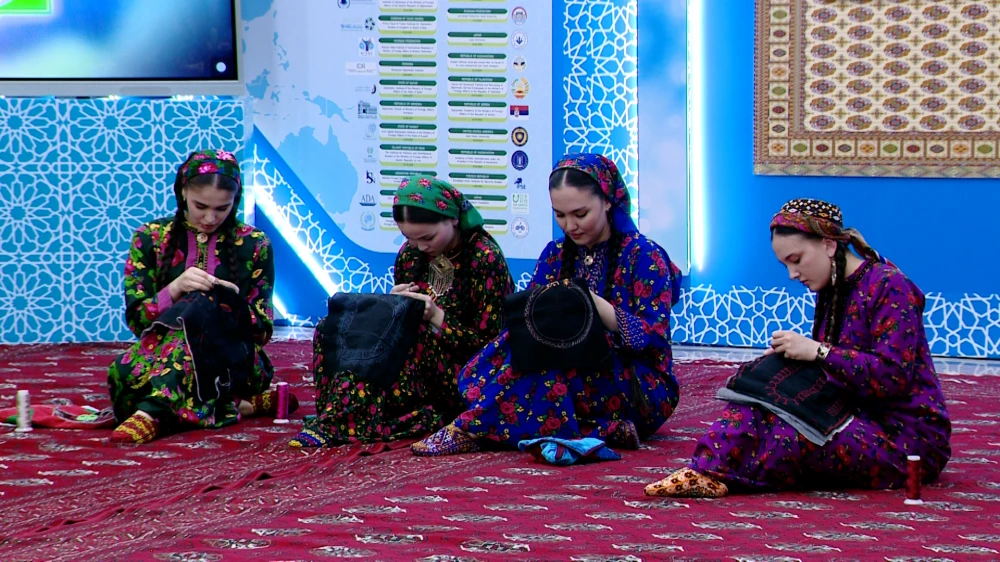 Проведён институтский этап конкурса «Студенческая краса – 2026» surady