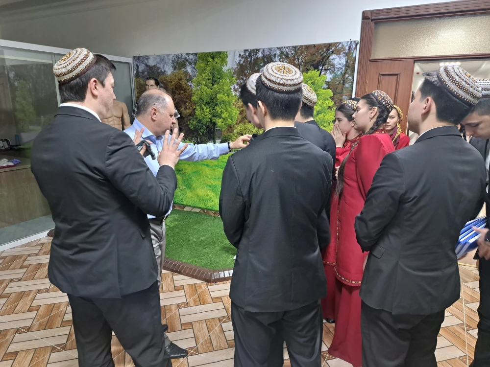 Graduates consolidated their theoretical knowledge in practice surady