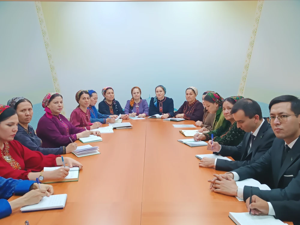 AN ONLINE METHODOLOGICAL AND TRAINING SEMINAR WAS HELD AT IIR MFA
