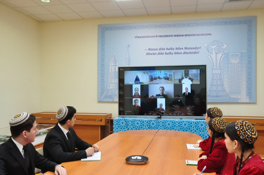 MEDIA TOPARYNA «SAGDYNLYGYŇ WE RUHUBELENTLIGIŇ MEKANY TÜRKMENISTANYŇ SPORT DIPLOMATIÝASY» ATLY OKUW SAPAGY GEÇIRILDI