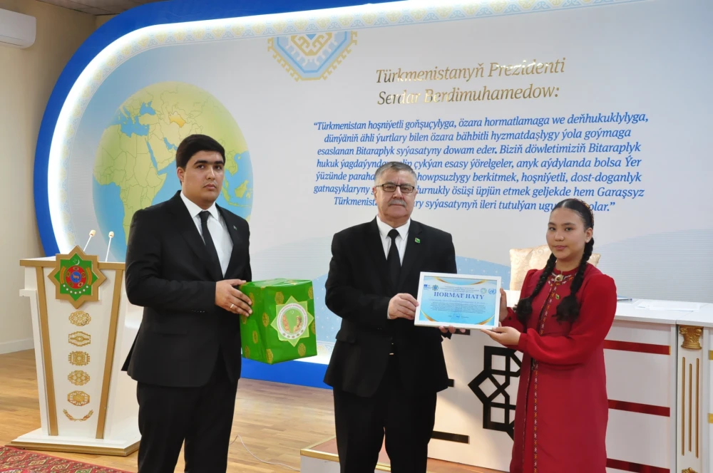 “LET’S READ TOGETHER!”: THE INSTITUTE CELEBRATED WORLD BOOK AND COPYRIGHT DAY