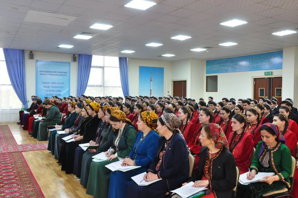 Проведена научно-практическая конференция, посвящённая Дню Победы