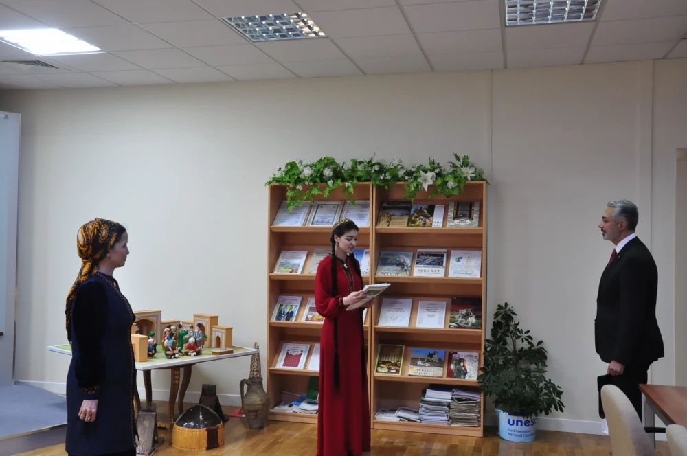 В ИНСТИТУТЕ ОБСУЖДЕНЫ НАПРАВЛЕНИЯ ТУРКМЕНО-ИРАКСКОГО СОТРУДНИЧЕСТВА