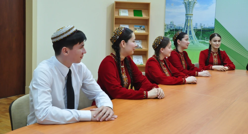 TEMMÄKÄ GARŞY ALNYP BARYLÝAN IŞLERE BAGYŞLANAN OKUW SAPAGY