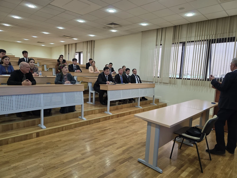 HALYPA MUGALLYMYŇ GATNAŞMAGYNDA YLMY-DÖREDIJILIK MASLAHATY GEÇIRILDI